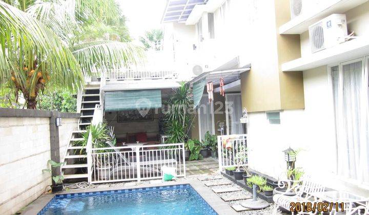 Hot Sale Rumah With Pool, Cluster Emerald Bintaro Jaya 1