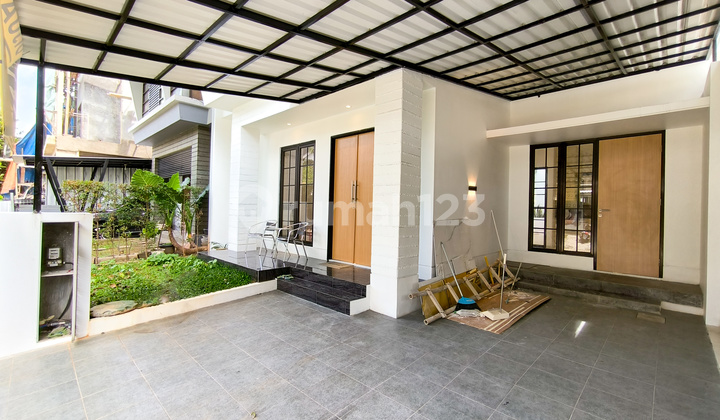 Brand New House, spacious yard inside the house, large kitchen at Emerald Residence Bintaro. 2