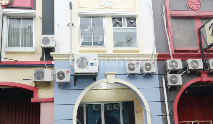 For Sale: Nice Shop House, Ready to Use at Victoria Shop House, Bintaro For Sale: Nice Shop House, Ready to Use at Victoria Shop House, Bintaro