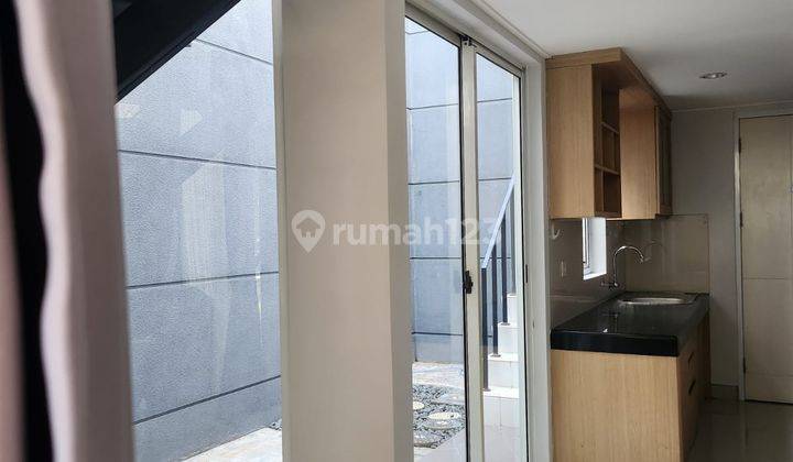 Rumah di Discovery Divine Bintaro Jaya Sektor 9 2