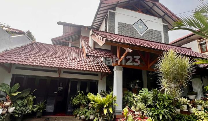 Rumah Bagus di Jl Yrs Veteran Bintaro Jakarta Selatan Rumah Bagus di Jl Yrs Veteran Bintaro Jakarta Selatan