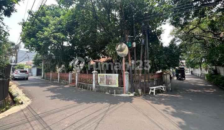 Rumah Hitung Kavling luas besar dan strategis di Cilandak, Jakarta Selatan Rumah Hitung Kavling luas besar dan strategis di Cilandak, Jakarta Selatan