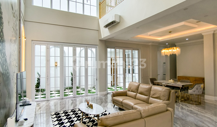 House in Discovery Bintaro, a quality luxury home in Sector 9.