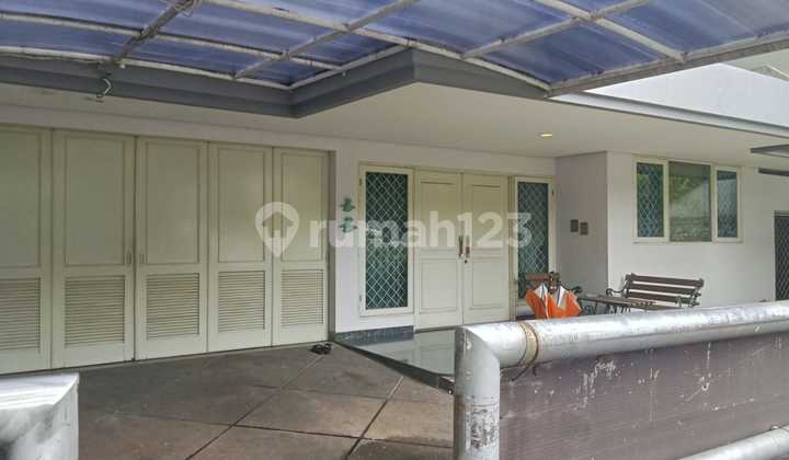 Rumah Siap Huni dengan Bangunan Terawat di Duren Tiga, Jakarta Selatan