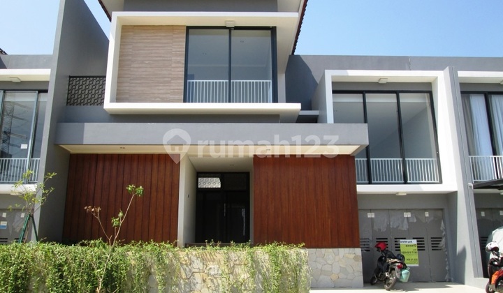 Nice House In Kebayoran Symphony Bintaro Sector 7