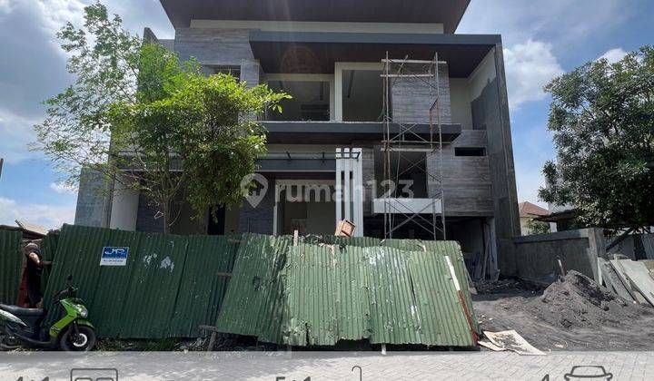 dijual rumah baru gress split level pakuwon indah 2