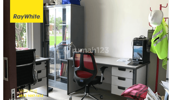Termurah!! Rumah 2 Lantai 4Kt Semi Furnished Royal Residence 7