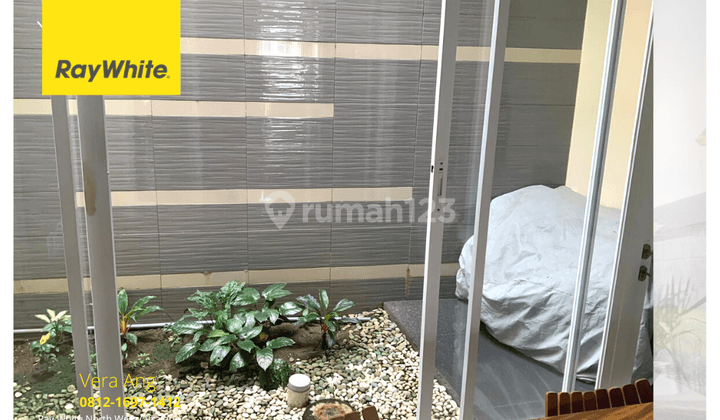 Termurah!! Rumah 2 Lantai 4Kt Semi Furnished Royal Residence 8