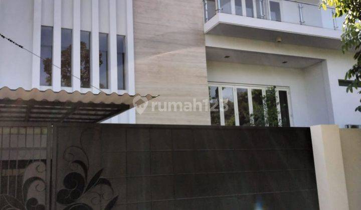 Rumah Split Level Mewah Graha Famili Blok Favorit 1