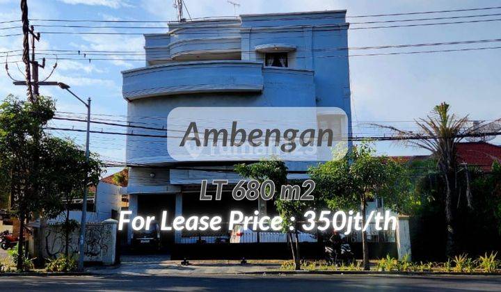 It's a cheap 4.5 floor building in Ambengan, central Surabaya 1