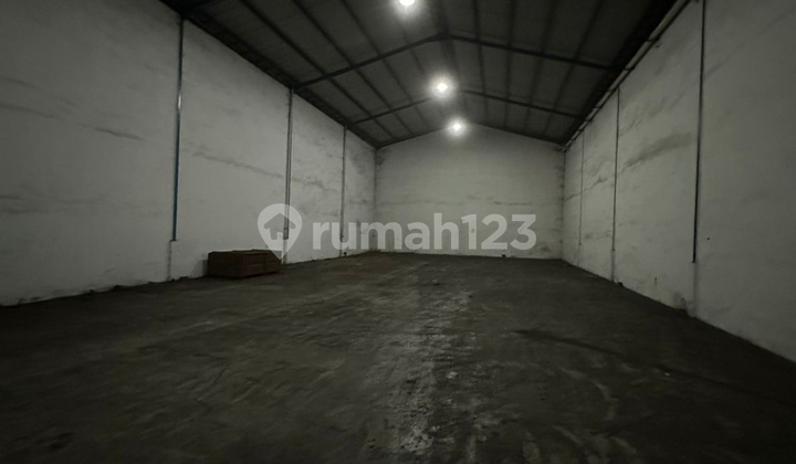 Warehouse for sale in Legundi BizPark Business Park. Warehouse for sale in Legundi BizPark Business Park.
