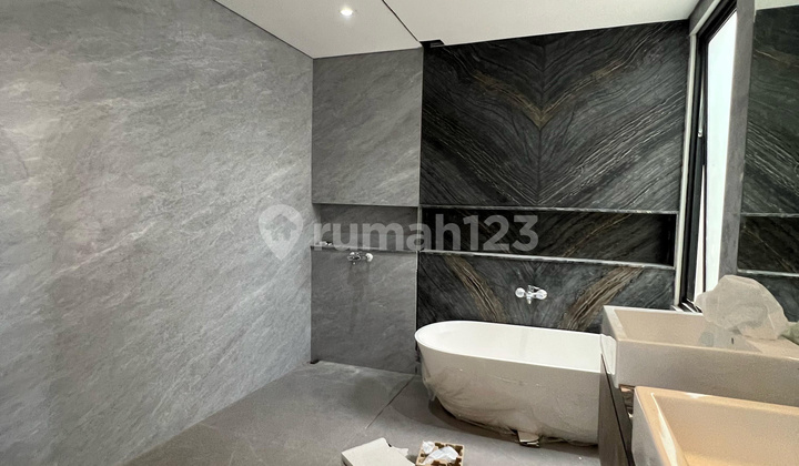 New Luxurious Spacious Citraland Main House 2