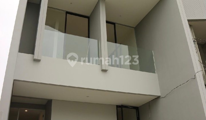 Dijual Graha Green Gardern Dian Istana