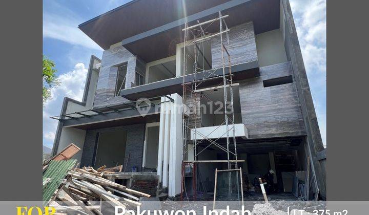 dijual rumah baru gress split level pakuwon indah 1