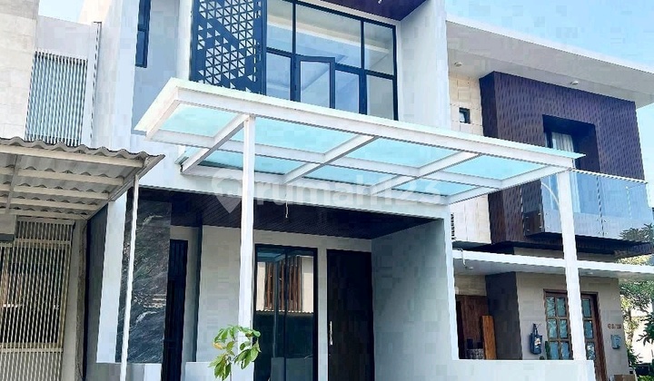 Rumah Baru Dian Istana Wiyung Surabaya 3 Kamar, Modern