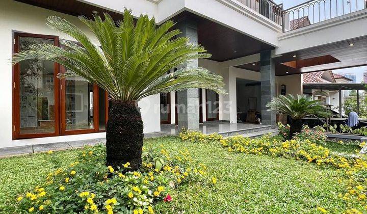 Rumah Mewah Dijual Dengan Private Pool Di Jati Padang 2