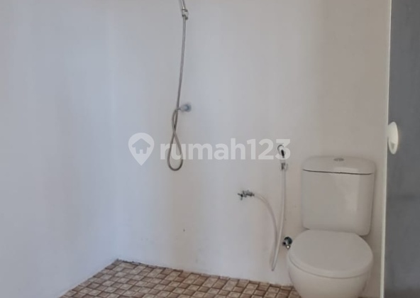 FOR RENT: STRATEGIC 4-STORY SHOPHOUSE IN PHH MUSTOPA, BANDUNG 2