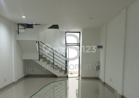 Dijual Ruko Bagus Siap Pakai di Sadang Kopo Kota Bandung Dijual Ruko Bagus Siap Pakai di Sadang Kopo Kota Bandung