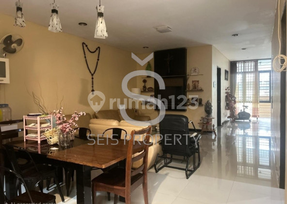 Dijual Rumah 2 Lantai Siap Huni di Taman Kopo Indah Bdg Dijual Rumah 2 Lantai Siap Huni di Taman Kopo Indah Bdg