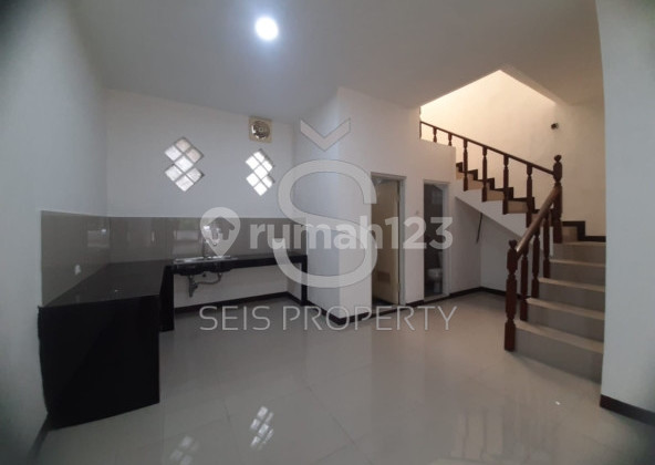 For Sale: Minimalist House in Taman Kopo Indah 2, Bandung City For Sale: Minimalist House in Taman Kopo Indah 2, Bandung City