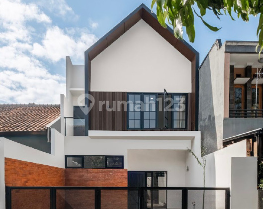 Properti Siap Pakai di Kawasan Antapani, Bandung, LT 112M² Properti Siap Pakai di Kawasan Antapani, Bandung, LT 112M²