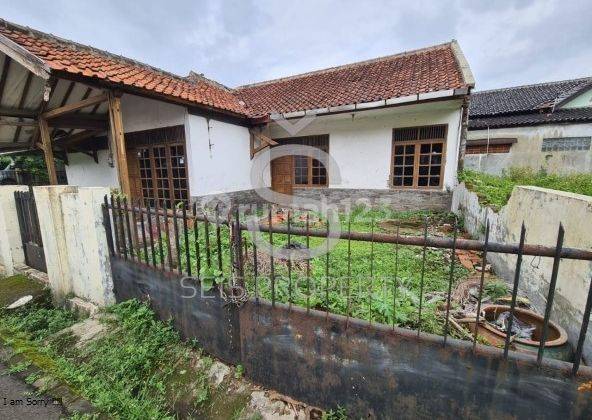 DIJUAL RUMAH HITUNG TANAH DI JL BATU RADEN KOTA BANDUNG 1