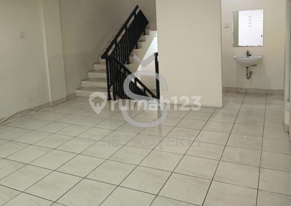 For Rent 3-Story Shop House Ready for Use at M-Square Cibaduyut Bandung 2