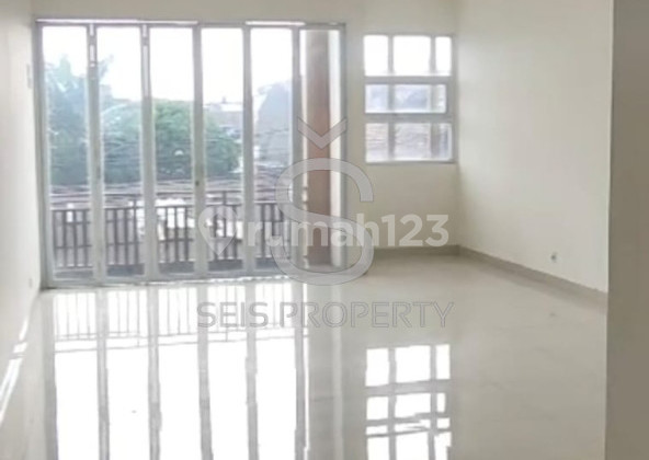 FOR SALE, READY-TO-USE SHOPHOUSE ON JL SADANG KOPO, BANDUNG CITY 1