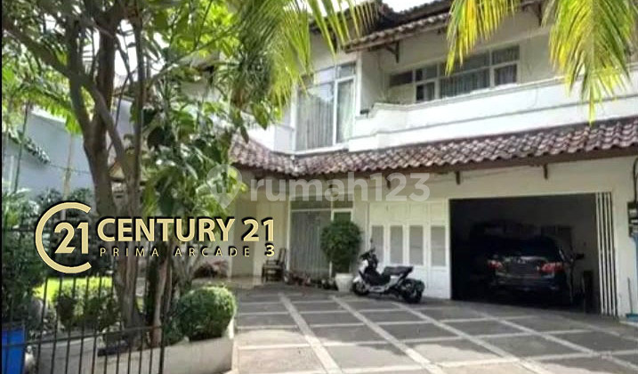 House in Kebayoran Baru, Gunawarman with Swimming Pool.9305