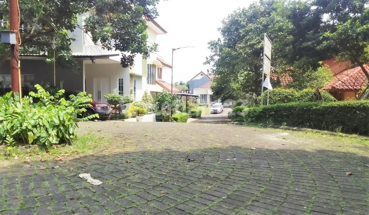 Rumah Villa Cendana Ciputat Luas Tanah 661 M2 Jual Cepat.