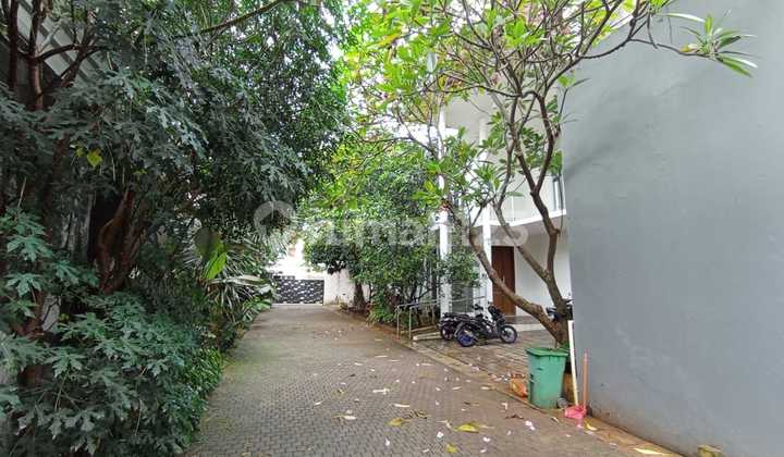 Rumah di Pejaten Dlm Town House Ada Kolam Renang.8781 Rumah di Pejaten Dlm Town House Ada Kolam Renang.8781