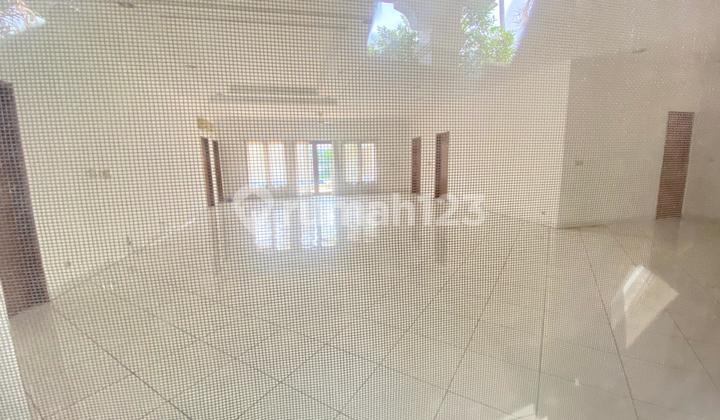 Ready-to-Live and Quiet House 2