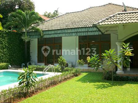 Homey One-Story House 2