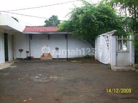 Old House, Slight Renovation, Good Location