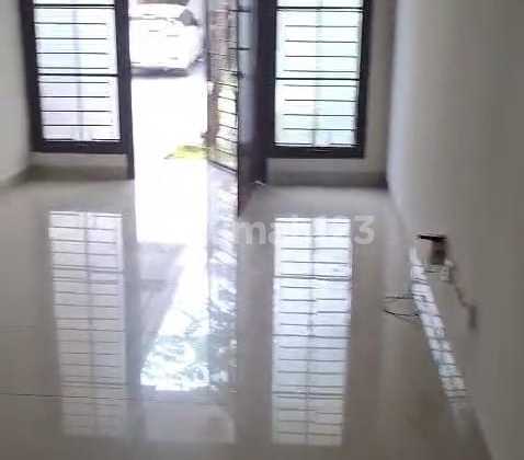 Disewakan Rumah Clust. East Asia, Green Lake City, Tangerang 2