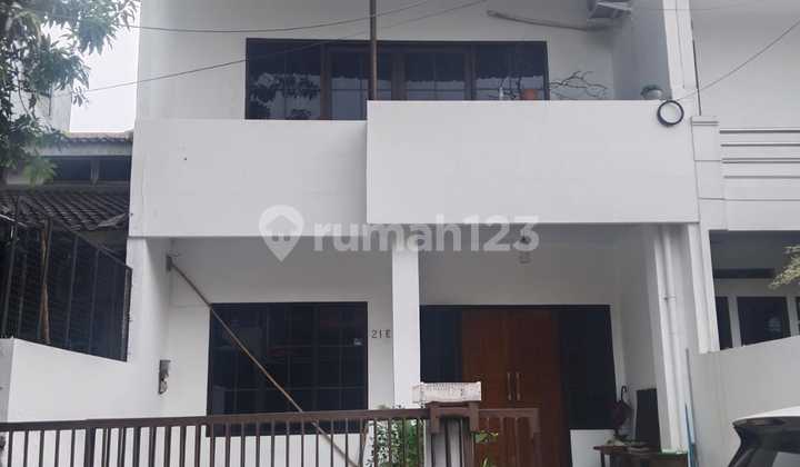 Turun Harga!! Dijual Cepat Rumah 2 Lantai Villa Kelapa Dua, Kebon Jeruk, Jakbar