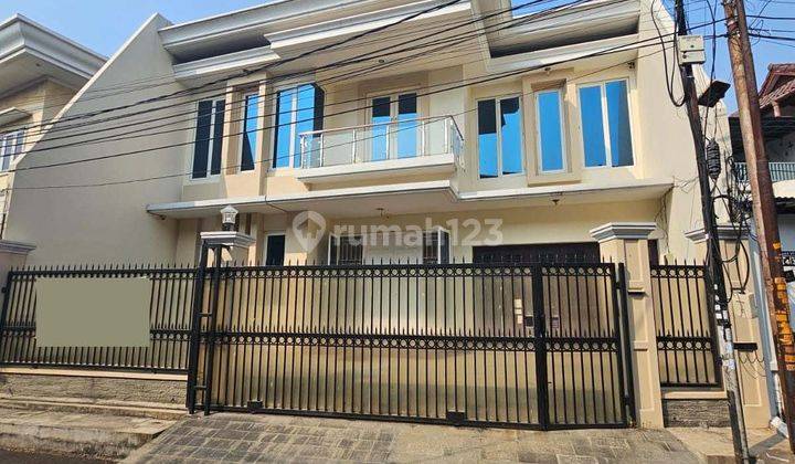 Dijual Cepat Rumah Cantik Kedoya Azalea, Taman Kedoya, JakBar 1