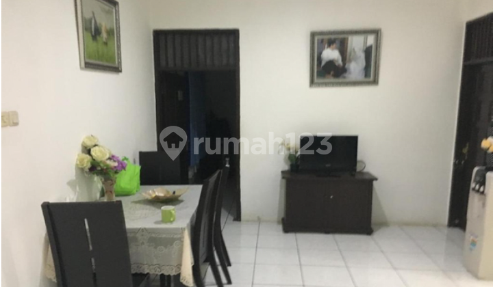 Harga di Bawah NJOP! Dijual Rumah Luas Citra Garden 2, Kalideres, Jakbar