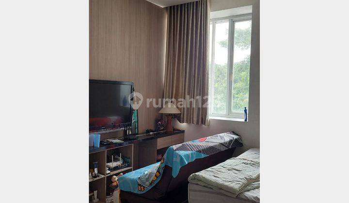 kamar tidur rumah bagus komplek villa arteri,