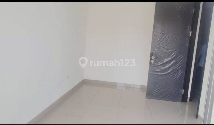 Disewa Rumah Riverside PIK 2 Bagus Murah Strategis 2