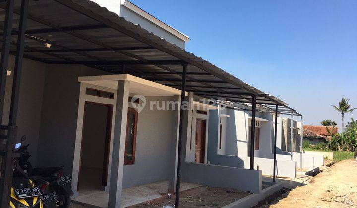 Rumah free DESIGN dekat perkotaan, Free Tv LED 32 in 4