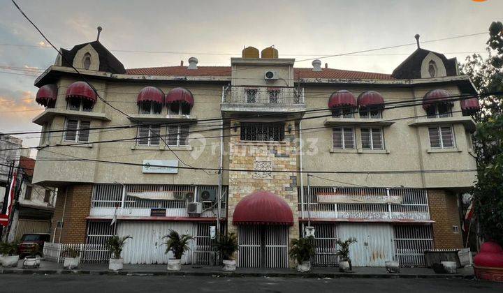 DIJUAL RUMAH TINGGAL JALAN SLOMPRETAN  2