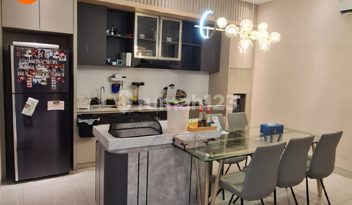 Disewakan Rumah Tinggal Grand Pakuwon