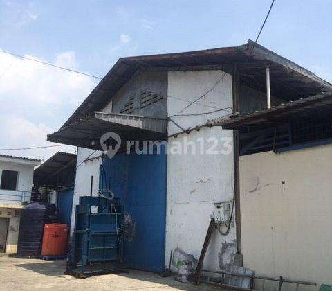Dijual Melalui Lelang Negara,Lelang Resmi  Melalui KPKNL Gudang Didaerah Tanggerang di Gudang Jalan Raya bayur, kelurahan Periuk Jaya, kecamatan Periuk Gudang luas 1795 m SHM Sudah Renovasi, Owner mau Jual Di 12 M dan Harga Lelang jauh Lebih Murah, Harga  1