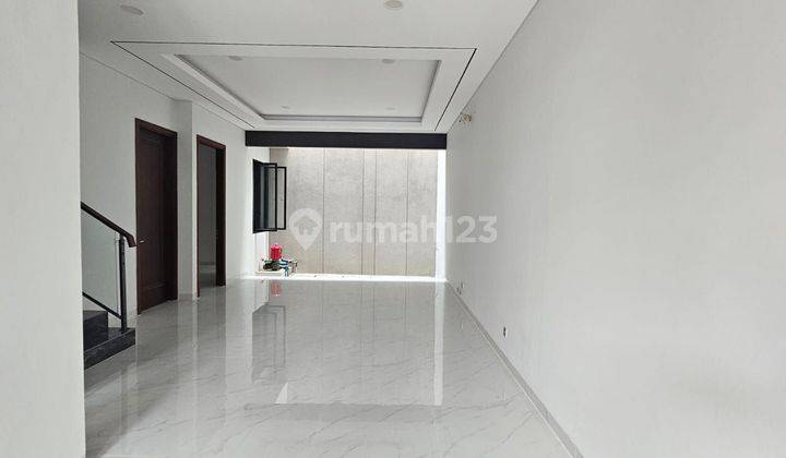 Dijual rumah di permata buana lokasi strategis dan nyaman 1