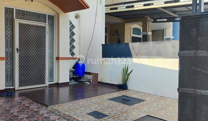 Dijual cepat rumah daerah taman surya  1