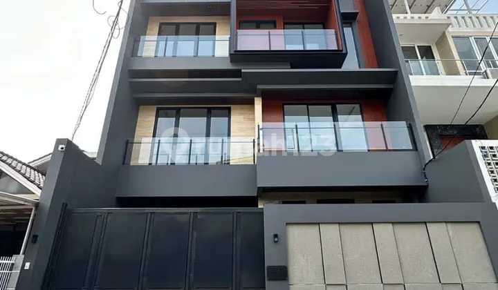 Rumah Mewah 4 Lantai Brand New Dipuri Indah Jakarta Barat