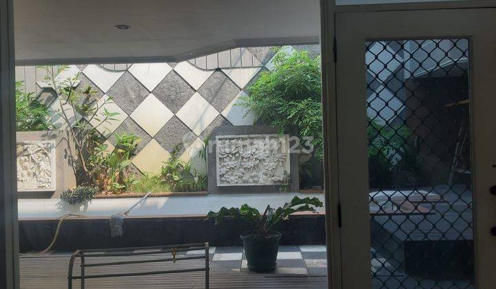 Dijual Murah Rumah 2 Lantai Daerah Kembangan Selatan  1