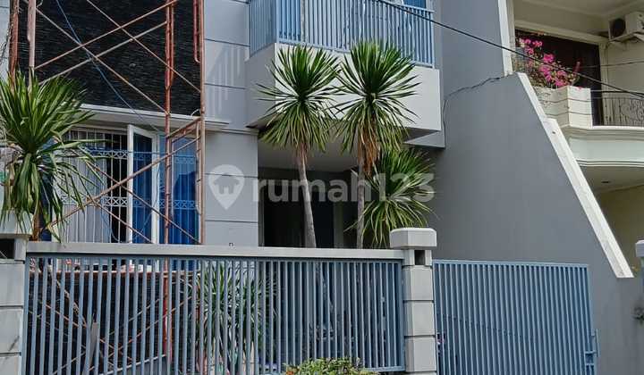 Rumah 2,5 Lantai Di Grawisa Wijaya Kusuma Jakarta Barat Rumah 2,5 Lantai Di Grawisa Wijaya Kusuma Jakarta Barat