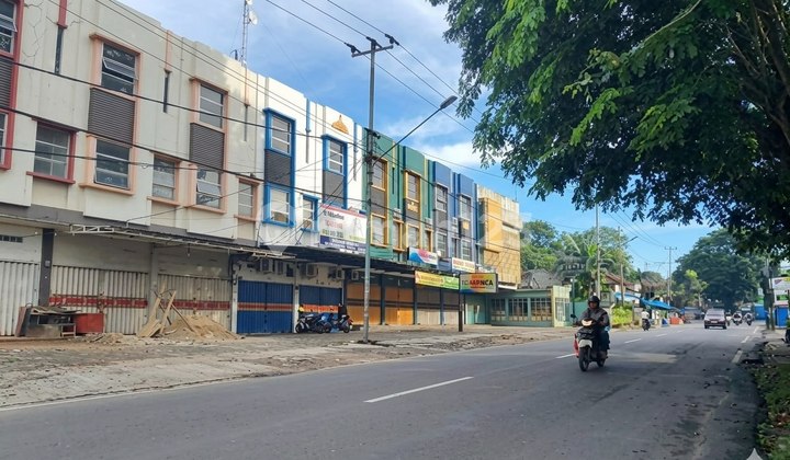 3-Story Shop House Cheap Price Ready to Use Freehold Title in Bandar Lampung 3-Story Shop House Cheap Price Ready to Use Freehold Title in Bandar Lampung
